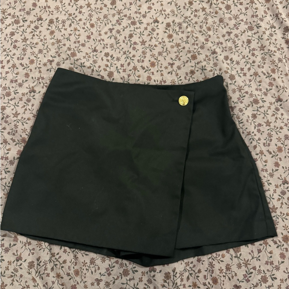 H&M Black Mini Skort with Gold Button